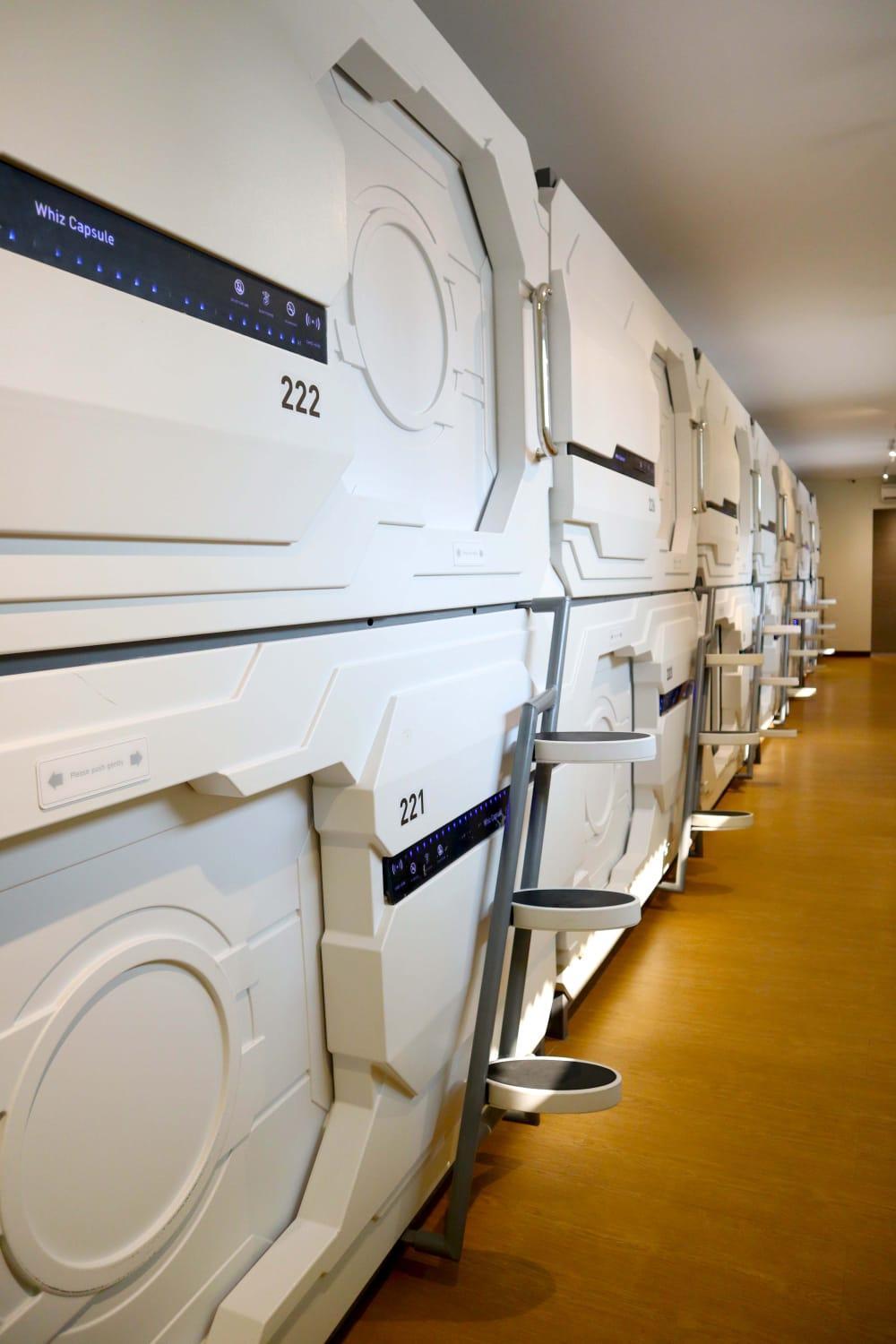 Whiz Capsule Hotel Thamrin Jakarta Eksteriør billede